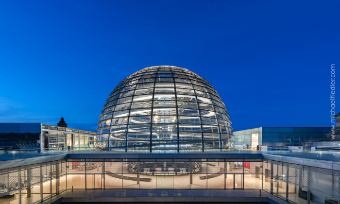 BERLIN / REICHSTAG / KUPPEL
